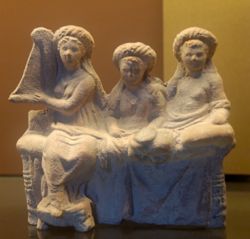 Banqueters_hetaera_Louvre_Myr272.jpg