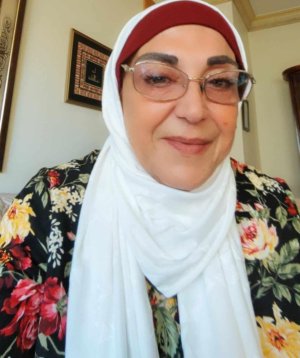 زياد جيوسي -  همسات نقدية مع قصيدة "وجع" للشاعرة رفعة يونس