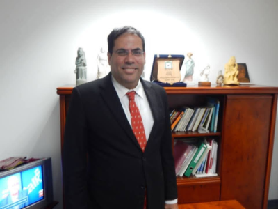 الدكتور حسين عبدالبصير