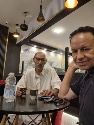 المهدي الحمروني   -   هالةٌ من أديم الأرض...