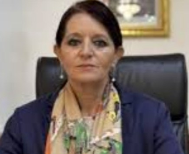 زهرة زميطة   -     قراءة نقدية لقصيدة (أستاذة الجحيم)  جماليات الهجاء العاطفي للشاعر مصطفى الحاج حسين