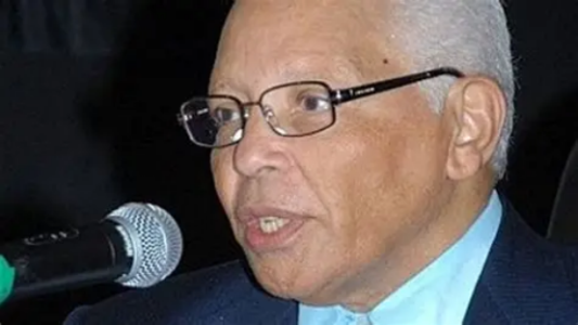 د. محمد عباس محمد عرابي   -    من الدراعمة الرواد شيخ اللغويين الدكتور سعد مصلوح
