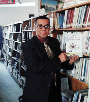 حسني الاتلاتي   -    في مديح راهب العلم...   شعر