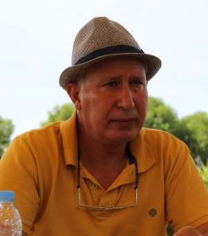 الزبير خيـاط[1]     -      كيميــاء القصيـدة  قـراءة في ديـوان "كـي أشبـه ظلـي"