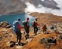 نزول .. قصائد هايكو -  ترجمة : بنيامين يوخنا دانيال