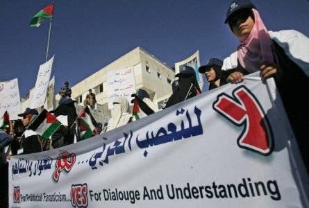 يحيى بركات    -  من يتحدث عن البيت؟