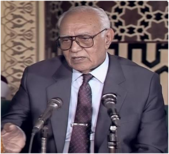 د/محمد عباس محمد عرابي - من رواد المؤرخين الدرعميالدكتور أحمد شلبي     يعد الأستا
