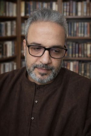هدى حجاجي    ‐   حين يصبح الحبُّ زلزالًا لغويًا   قراءة نقدية في نص «شِعَاف» للشاعر حلمي أبو حجاب