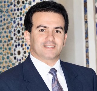 عبدالمنعم الهراق       -   يوميات بائع كتب...   اليوم العالمي للمعلم...   عندما يعجز الزمن عن محو أثر المعلم.